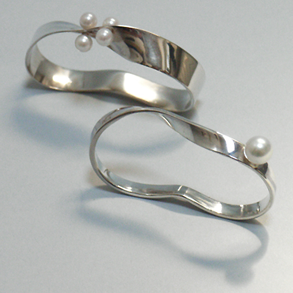 double finger rings with pearl