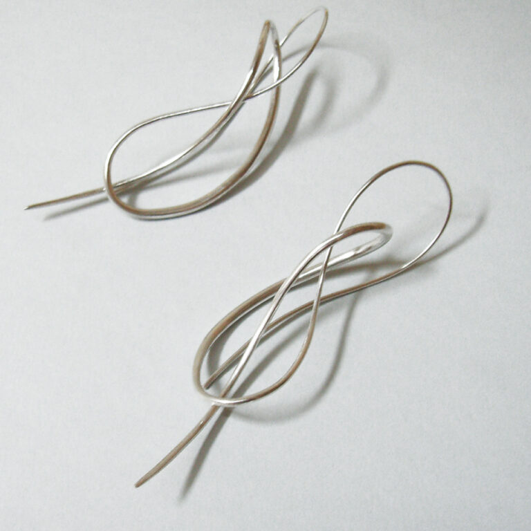 Earrings – Loose knot